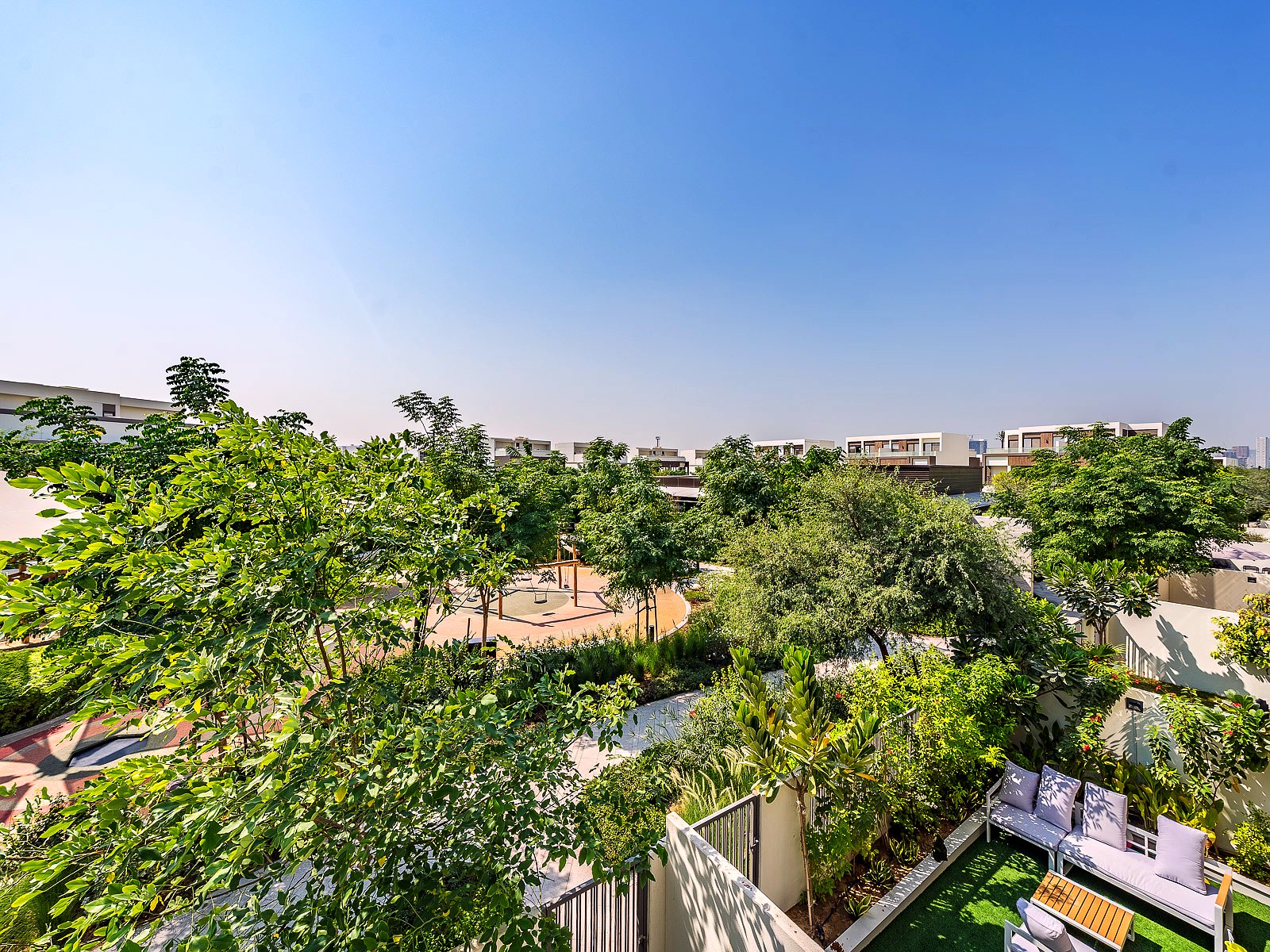 Park View | Exclusive | Vacant Soon — photo 2